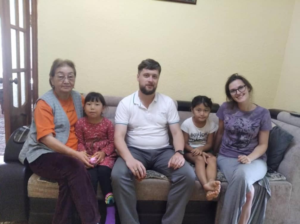 Guest House Oimo Balykchy Bagian luar foto